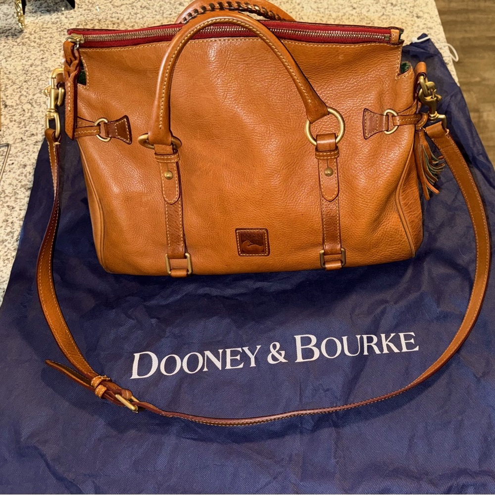 Dooney & Bourke Large Florentine Satchel in Excellent Condition